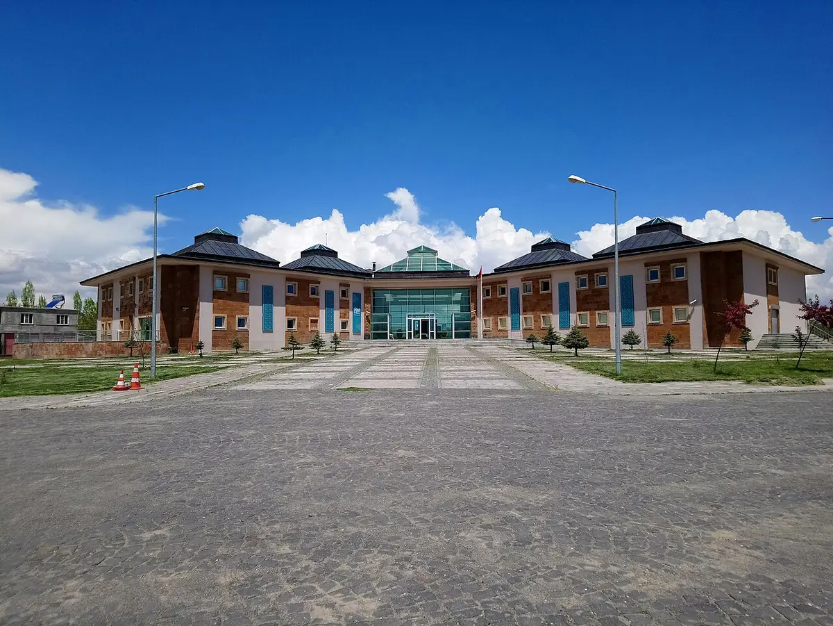 Ahlat Müzesi