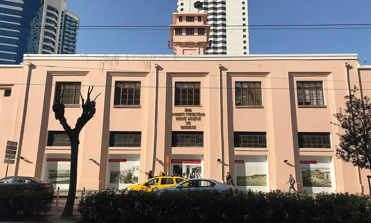 Ahmet Piriştina City Archives and Museum