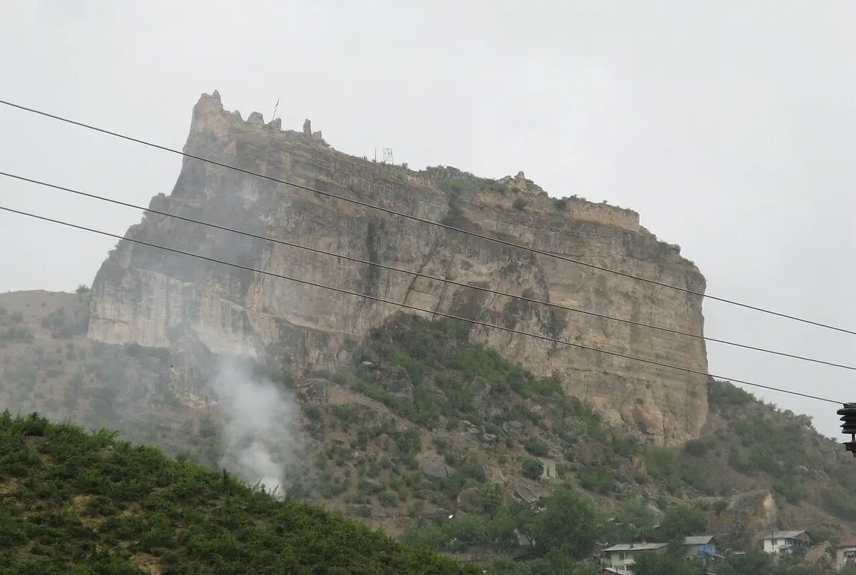 Ardanuç Kalesi