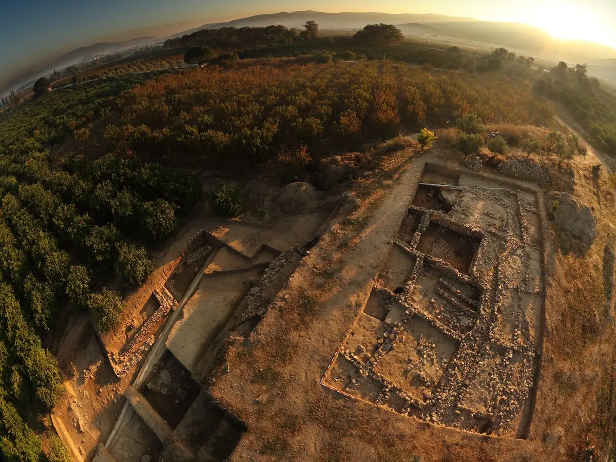 Çukuriçi Höyük