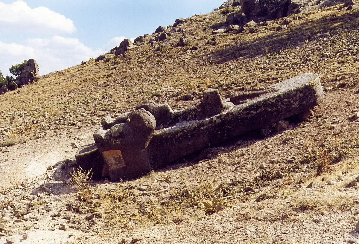 Fasıllar Anıtı