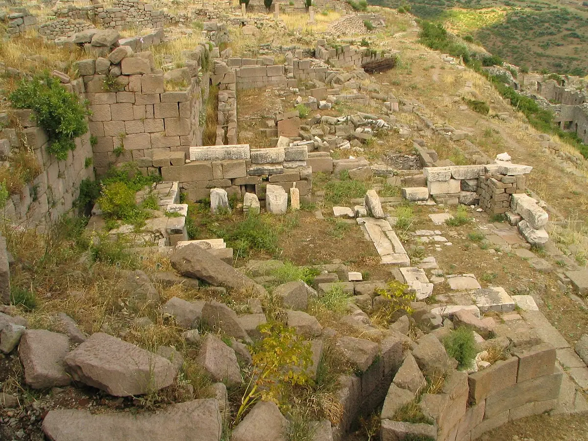 Hera Tapınağı (Bergama)