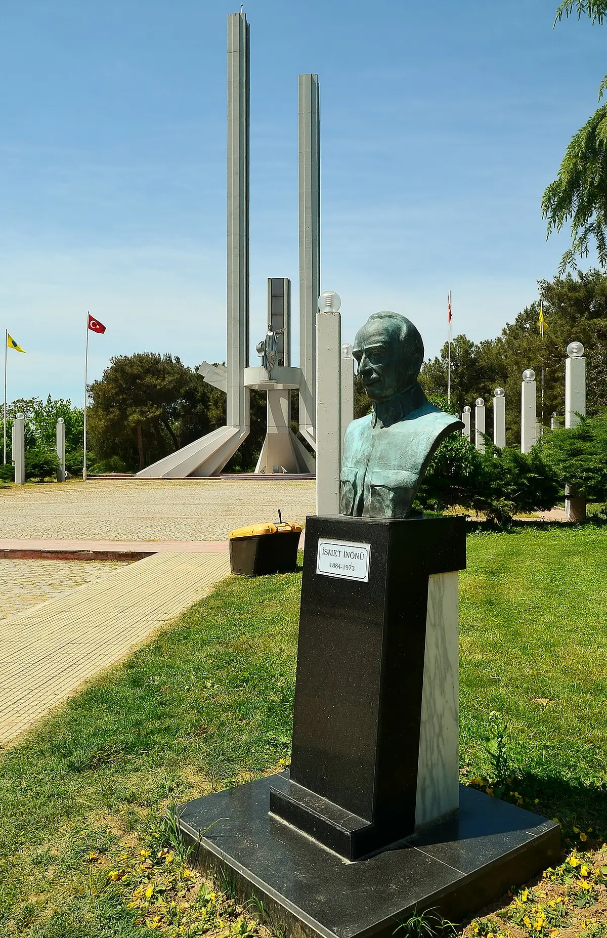 Lozan Anıtı