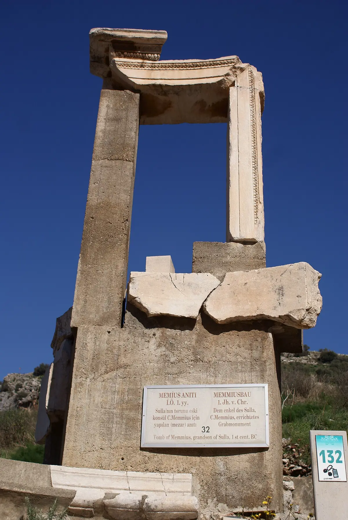 Memmius Yapısı