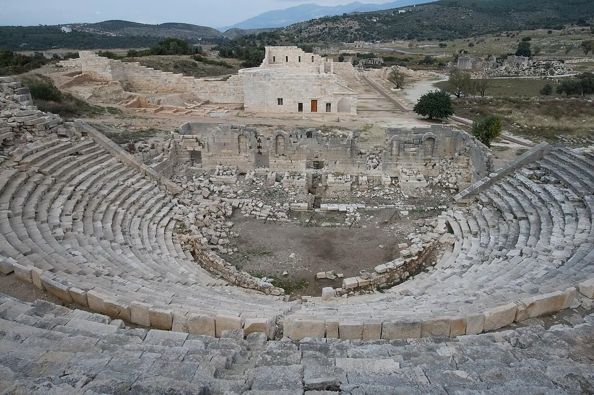 Patara Tiyatrosu