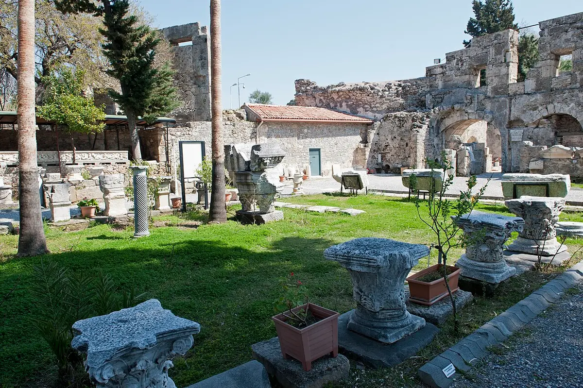Side Museum
