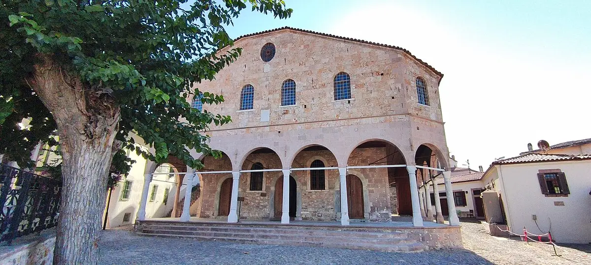 Taxiarchs Church (Ayvalık)