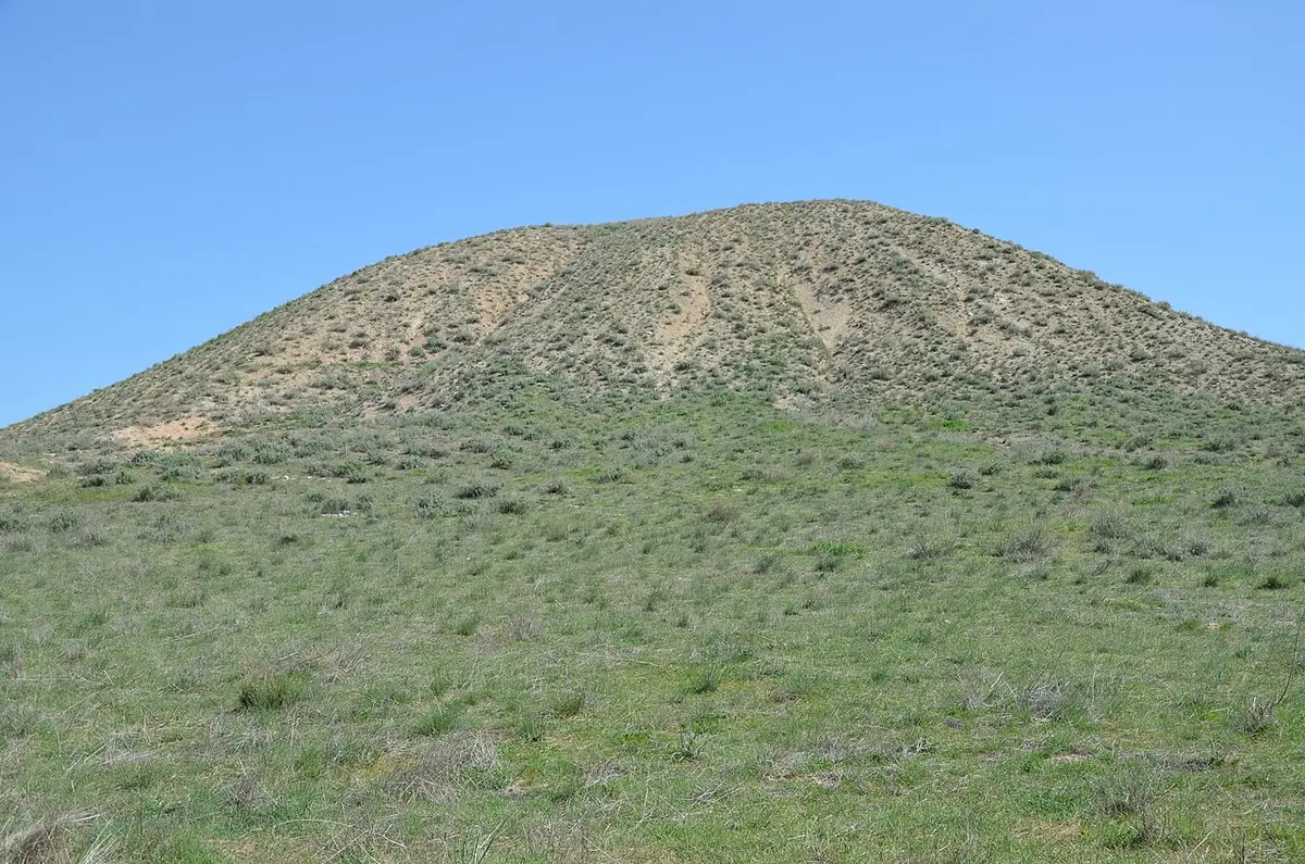 Tumulus MM