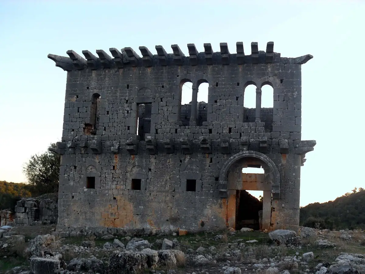 Üçayaklı villa rustika